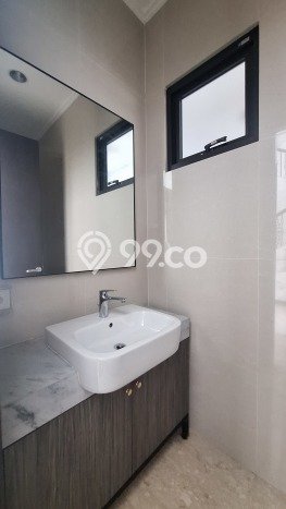 Jual Rumah Mewah Megah Dengan View Cantik di BSD, Tangerang Jual Rumah Mewah Megah Dengan View Cantik di BSD, Tangerang