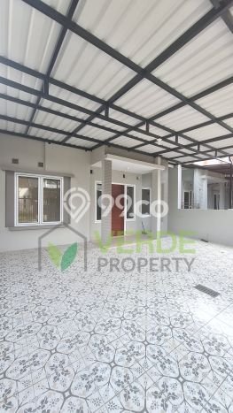 For Sale Hunian Rumah Terawat 2 Kamar di BSD, Tangerang For Sale Hunian Rumah Terawat 2 Kamar di BSD, Tangerang