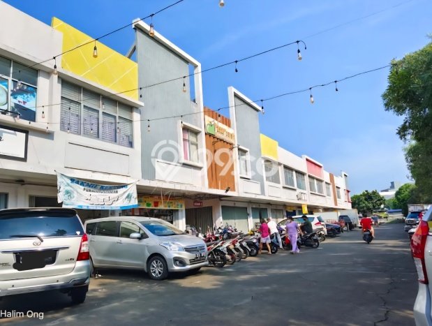 Lokasi Strategis! Dijual Ruko Bisnis di Cengkareng, Jakarta Barat Kondisi Bagus Lokasi Strategis! Dijual Ruko Bisnis di Cengkareng, Jakarta Barat Kondisi Bagus