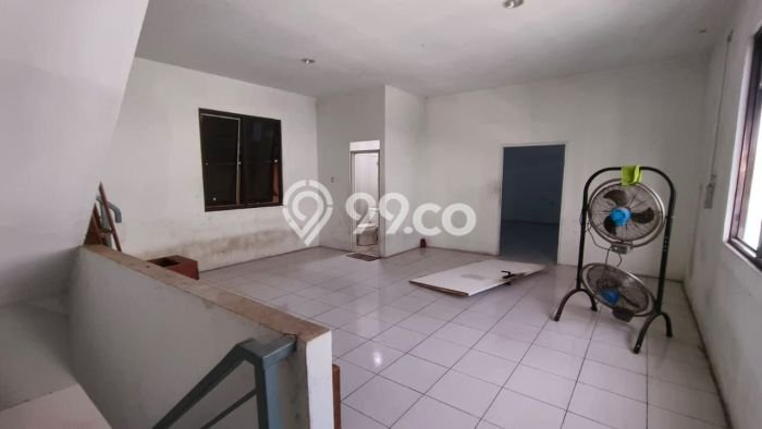 PRIME LOCATION! Gudang Kawasan Teluk Naga, Luas 288m², Area Bisnis, Posisi Premium PRIME LOCATION! Gudang Kawasan Teluk Naga, Luas 288m², Area Bisnis, Posisi Premium