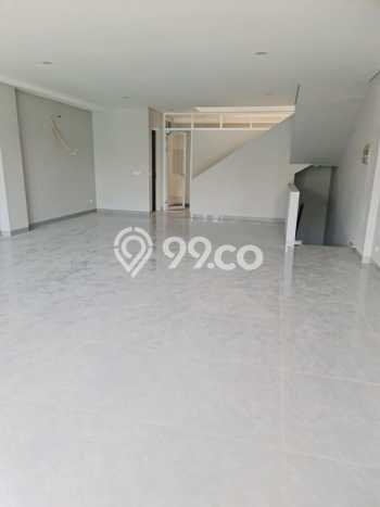 LOKASI PREMIUM! Ruko di , Luas 300m2m², Area Niaga LOKASI PREMIUM! Ruko di , Luas 300m2m², Area Niaga