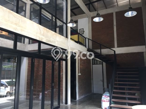 LOKASI PREMIUM! Komersial Kawasan Arcamanik, Luas 315m2m², Akses Strategis LOKASI PREMIUM! Komersial Kawasan Arcamanik, Luas 315m2m², Akses Strategis