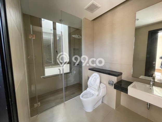 Disewakan Rumah Nyaman LT 350m2 / LB 660m2 di Pantai Indah Kapuk, Jakarta Utara Disewakan Rumah Nyaman LT 350m2 / LB 660m2 di Pantai Indah Kapuk, Jakarta Utara
