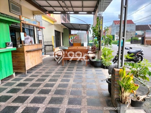 LOKASI PREMIUM! Ruko di Kartosuro, Luas 200m², Jalan Utama, Kawasan Bisnis LOKASI PREMIUM! Ruko di Kartosuro, Luas 200m², Jalan Utama, Kawasan Bisnis