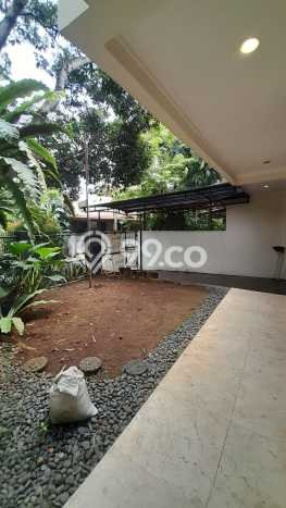 Rumah Luxury Modern Siap Huni di Lebak Bulus Jakarta Selatan Rumah Luxury Modern Siap Huni di Lebak Bulus Jakarta Selatan