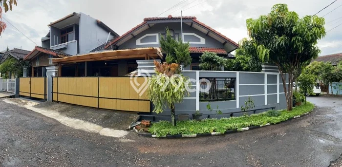 For Sale Rumah Mewah Exclusive di Cimahi Utara, Cimahi For Sale Rumah Mewah Exclusive di Cimahi Utara, Cimahi