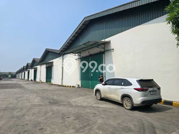 Disewakan Gudang di Kawasan Ramai Jatake Luas 12150m2 Disewakan Gudang di Kawasan Ramai Jatake Luas 12150m2
