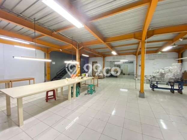 FOR SALE! Gudang di Setu Tangerang Selatan, LT 450m2, LB 600m2 FOR SALE! Gudang di Setu Tangerang Selatan, LT 450m2, LB 600m2