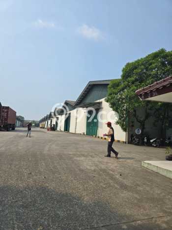 Disewakan Gudang di Kawasan Ramai Jatake Luas 12150m2 Disewakan Gudang di Kawasan Ramai Jatake Luas 12150m2