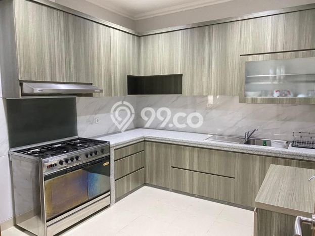 Hunian Minimalis dengan LT 420m2 & LB 600m2 Dikontrakkan di Pondok Indah Hunian Minimalis dengan LT 420m2 & LB 600m2 Dikontrakkan di Pondok Indah
