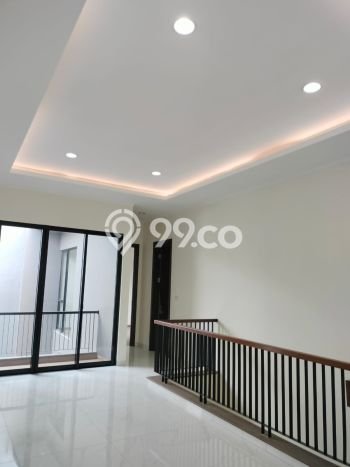 Lokasi strategis! Rumah siap huni disewakan di Cikupa LB 233m2 Lokasi strategis! Rumah siap huni disewakan di Cikupa LB 233m2