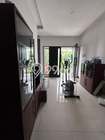 Rumah Elit Modern Tanpa Renovasi di BSD Tangerang Rumah Elit Modern Tanpa Renovasi di BSD Tangerang