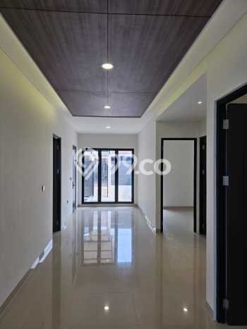 Dijual Rumah 3 Kamar Lokasi Strategis Nyaman dan Strategis di BSD Dijual Rumah 3 Kamar Lokasi Strategis Nyaman dan Strategis di BSD