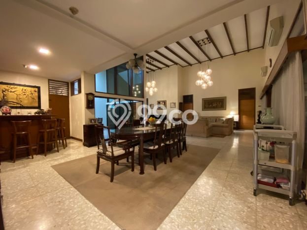 Rumah Mewah LB 350m2 Siap Pakai Desain Elegan di Pondok Indah, Jakarta Selatan Rumah Mewah LB 350m2 Siap Pakai Desain Elegan di Pondok Indah, Jakarta Selatan