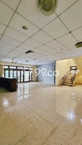 Rumah Elit Modern Siap Huni di Pondok Indah Jakarta Selatan Rumah Elit Modern Siap Huni di Pondok Indah Jakarta Selatan