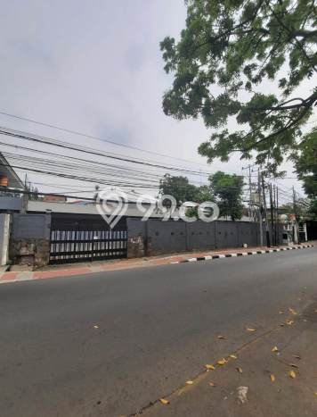 Rumah LT 768m² Lokasi Premium di Kebayoran Baru, Dekat Pusat Kota, Jakarta Selatan Rumah LT 768m² Lokasi Premium di Kebayoran Baru, Dekat Pusat Kota, Jakarta Selatan