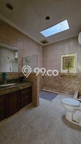 Jual Cepat Rumah dengan 3 Kamar Tidur dan 2 Kamar Mandi di Kawasan Pondok Indah, Jakarta Selatan Jual Cepat Rumah dengan 3 Kamar Tidur dan 2 Kamar Mandi di Kawasan Pondok Indah, Jakarta Selatan