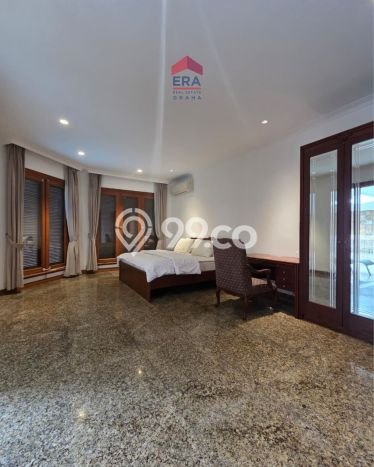 Jual Rumah Luas Megah Dengan View Eksklusif di Pondok Indah, Jakarta Selatan Jual Rumah Luas Megah Dengan View Eksklusif di Pondok Indah, Jakarta Selatan
