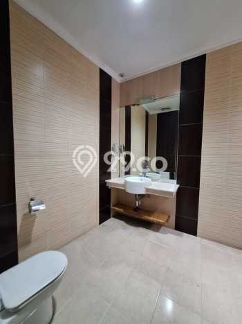 Rumah 4 Kamar Dekat Tempat Strategis di Pondok Indah, Jakarta Selatan Rumah 4 Kamar Dekat Tempat Strategis di Pondok Indah, Jakarta Selatan