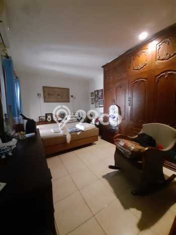 Rumah Elit Modern Tanpa Renovasi di Pondok Indah Jakarta Selatan Rumah Elit Modern Tanpa Renovasi di Pondok Indah Jakarta Selatan