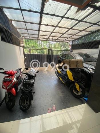 Jual Rumah Mewah Elegan Dengan View Eksklusif di Duri Kosambi, Jakarta Barat Jual Rumah Mewah Elegan Dengan View Eksklusif di Duri Kosambi, Jakarta Barat