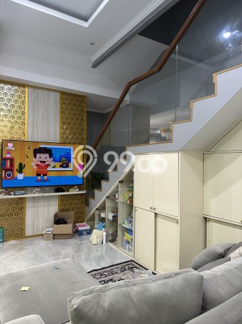 Jual Rumah Luas Elegan Dengan View Eksklusif di Harapan Indah, Bekasi Jual Rumah Luas Elegan Dengan View Eksklusif di Harapan Indah, Bekasi