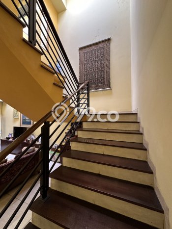 Rumah Elit Modern Siap Huni di Lebak Bulus Jakarta Selatan Rumah Elit Modern Siap Huni di Lebak Bulus Jakarta Selatan