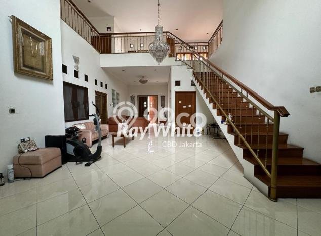 Best Deal Hunian Premium Ideal dan Luas di Kebayoran Lama, Jakarta Selatan Best Deal Hunian Premium Ideal dan Luas di Kebayoran Lama, Jakarta Selatan
