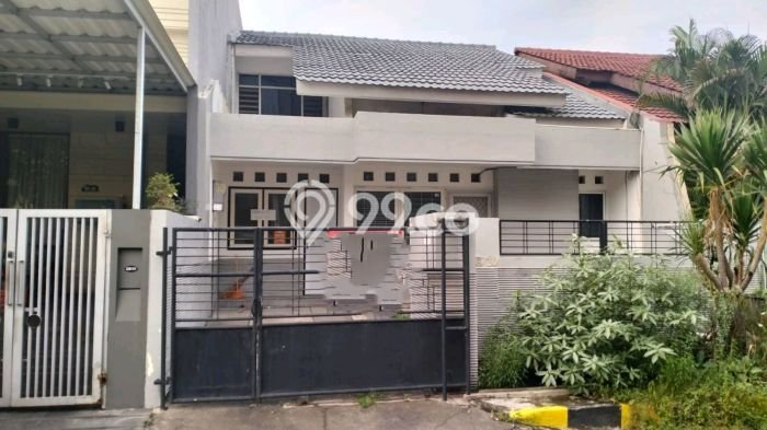 Jarang Ada! Rumah Sewa 4 Kamar Bagus Siap Huni Intercon Jarang Ada! Rumah Sewa 4 Kamar Bagus Siap Huni Intercon