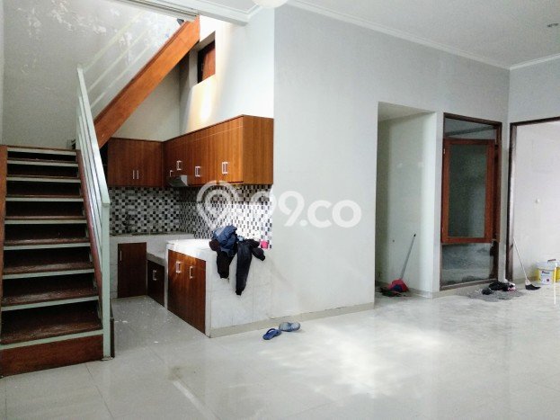 Rumah Modern 5 Kamar LT 162m2 di Buah Batu Rumah Modern 5 Kamar LT 162m2 di Buah Batu