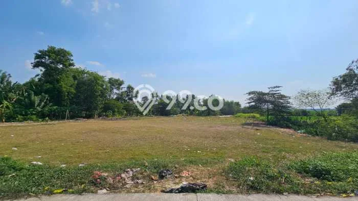 Tanah Strategis di , Luas 4263m2m², Ideal untuk Investasi Tanah Strategis di , Luas 4263m2m², Ideal untuk Investasi