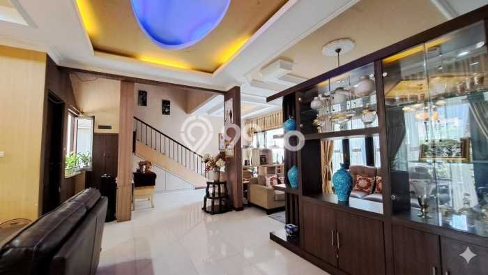 Rumah Elit Modern Tanpa Renovasi di Harapan Indah Bekasi Rumah Elit Modern Tanpa Renovasi di Harapan Indah Bekasi