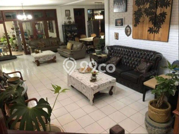 Rumah Eksklusif Siap Huni LT 381m2 di Mampang Prapatan, Jakarta Selatan Rumah Eksklusif Siap Huni LT 381m2 di Mampang Prapatan, Jakarta Selatan