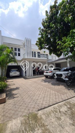 Rumah Elit LB 600m2 Siap Pakai Desain Elegan di Jati Padang, Jakarta Selatan Rumah Elit LB 600m2 Siap Pakai Desain Elegan di Jati Padang, Jakarta Selatan