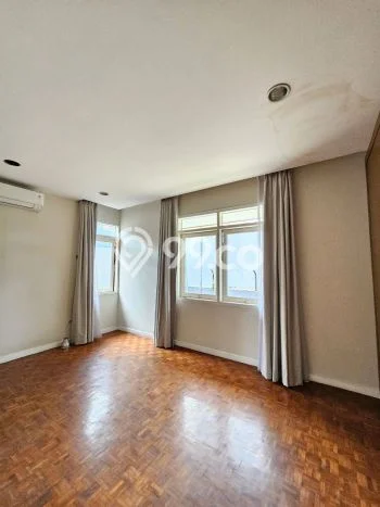 LOKASI TERBAIK! Rumah di Kemang, 3 KT, Area Premium, LT 150m2m² Bangunan 400m2m² LOKASI TERBAIK! Rumah di Kemang, 3 KT, Area Premium, LT 150m2m² Bangunan 400m2m²