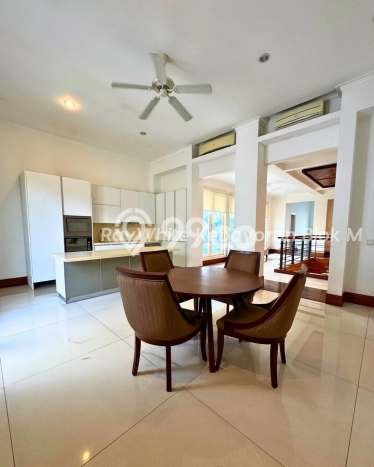 Rumah sewa siap huni 6 KT di Kemang, Jakarta Selatan Rumah sewa siap huni 6 KT di Kemang, Jakarta Selatan