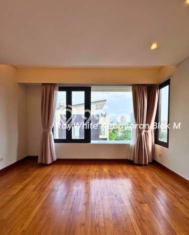 Rumah Luxury Modern Tanpa Renovasi di Cipete Jakarta Selatan Rumah Luxury Modern Tanpa Renovasi di Cipete Jakarta Selatan