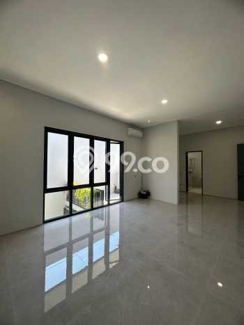 Best Deal Hunian Mewah Ideal dan Luas di Wiyung, Surabaya Best Deal Hunian Mewah Ideal dan Luas di Wiyung, Surabaya