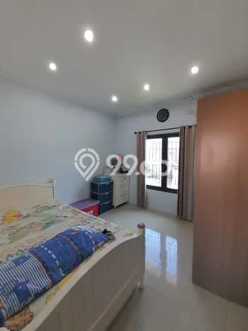 Rumah Modern Cantik 4 Kamar Siap Huni di Wiyung Rumah Modern Cantik 4 Kamar Siap Huni di Wiyung