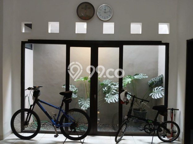 Rumah Modern 3 KT di Jatiwaringin Jakarta Timur Semi Furnished Rumah Modern 3 KT di Jatiwaringin Jakarta Timur Semi Furnished