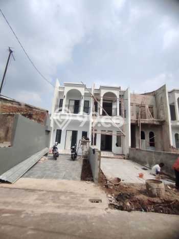 Dijual Rumah Eksklusif 2 KT di Jatiwaringin, Jakarta Timur Dijual Rumah Eksklusif 2 KT di Jatiwaringin, Jakarta Timur