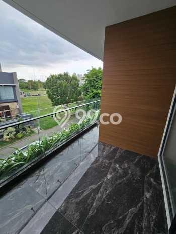 Rumah Mewah LB 600m2 Siap Huni Desain Elegan di Surabaya Kota, Surabaya Rumah Mewah LB 600m2 Siap Huni Desain Elegan di Surabaya Kota, Surabaya