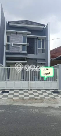 Ready to Use! Premium House LT 120m2 Desain Modern di Nginden Ready to Use! Premium House LT 120m2 Desain Modern di Nginden