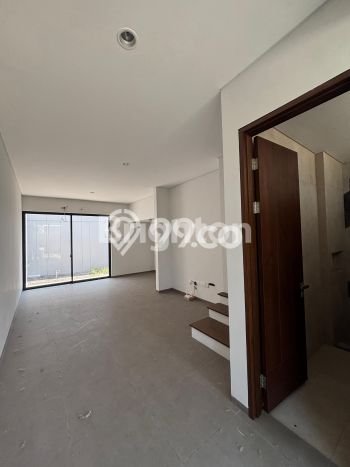 Rumah Modern Cantik 2 Kamar Bisa Langsung Pindah di Mulyorejo Rumah Modern Cantik 2 Kamar Bisa Langsung Pindah di Mulyorejo