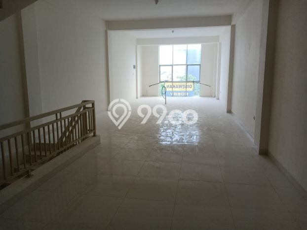 Ruko Dijual di Surabaya LT 135m2 & LB 92m2 Lokasi Terbaik! Ruko Dijual di Surabaya LT 135m2 & LB 92m2 Lokasi Terbaik!