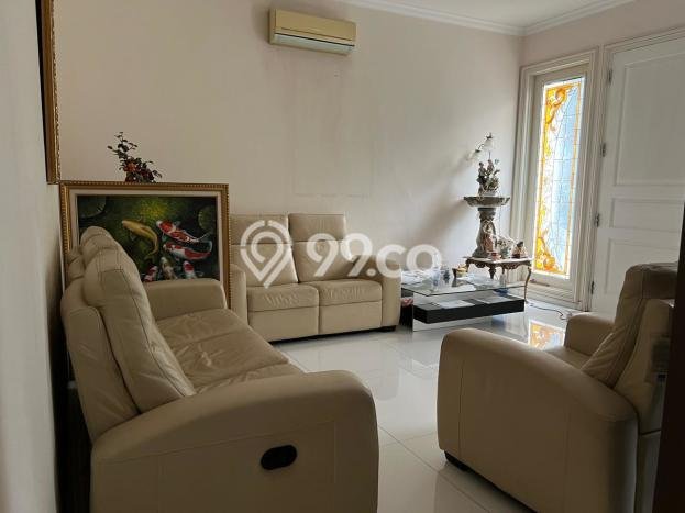 Ready to Use! Luxury House LT 600m2 Desain Elegan di Surabaya Kota Ready to Use! Luxury House LT 600m2 Desain Elegan di Surabaya Kota