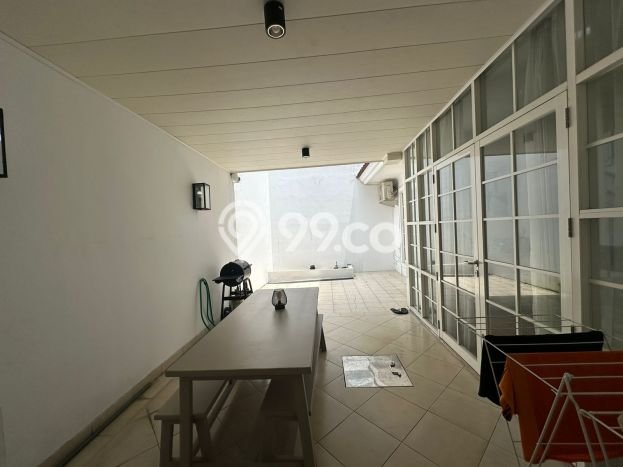 Hunian Mewah LB 280m2 Siap Pakai Desain Elegan di Surabaya Kota, Surabaya Hunian Mewah LB 280m2 Siap Pakai Desain Elegan di Surabaya Kota, Surabaya