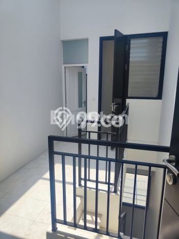 Rumah Modern Cantik 3 Kamar Siap Huni di Pakal Rumah Modern Cantik 3 Kamar Siap Huni di Pakal