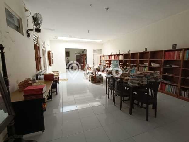 Rumah di Godean, 5 KM, Konsep Modern, Luas 750m2m² Bangunan 600m2m² Rumah di Godean, 5 KM, Konsep Modern, Luas 750m2m² Bangunan 600m2m²
