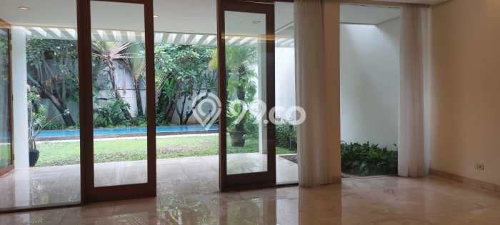 Rumah Kondisi Baik Disewakan di Kemang, Jakarta Selatan LT 600m2, LB 500m2 Rumah Kondisi Baik Disewakan di Kemang, Jakarta Selatan LT 600m2, LB 500m2